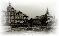 El Tigre Club (casino hasta 1933 y ahora sede de la Direcci�n de Cultura) y el Tigre Hotel, demolido en 1940.